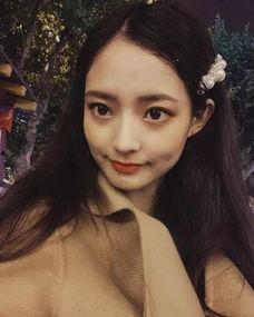 吃瓜视频美女演员照片,吃瓜视频美女演员惊艳亮相，网友直呼美得不可方物