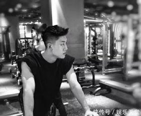 长腿男星吃瓜视频大全最新,笑料百出，精彩纷呈
