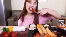 美女吃马泡瓜视频大全集,美女品尝视频大全集