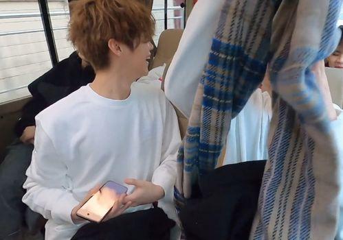 鹿晗和李晨吃瓜视频,揭秘娱乐圈幕后故事