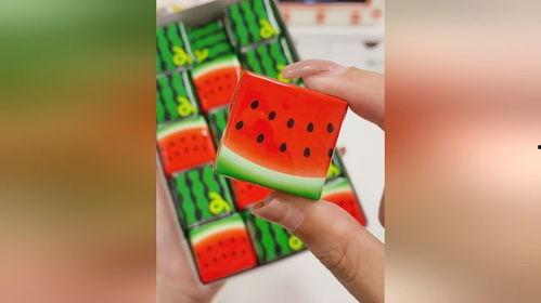吃零食吃瓜的视频大全,视频大全带你畅享休闲时光