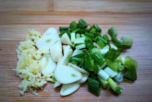 千金吃瓜视频,揭秘网红美食背后的故事