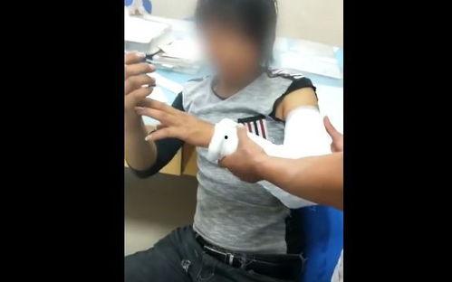 网红村长吃瓜视频,揭秘网络红人的幕后生活