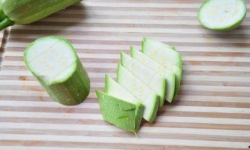 茭瓜能蒸着吃吗视频教程,茭瓜蒸制教程，简单易学，营养满分