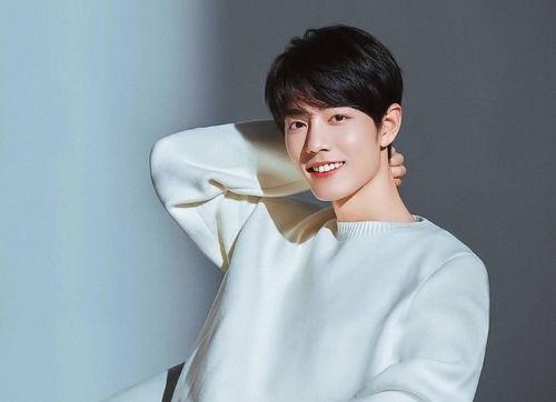 明星吃瓜视频肖战,明星间的趣味互动大揭秘