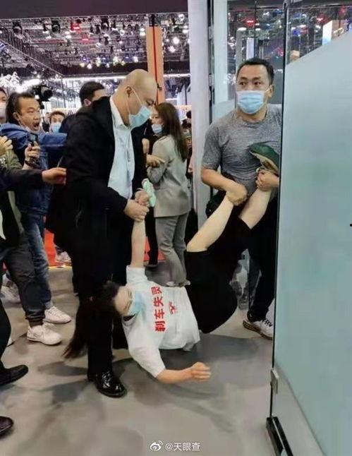 上海特斯拉吃瓜事件视频,一场引发热议的维权风波